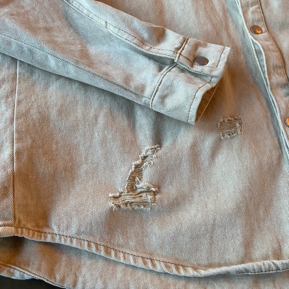 Forever 21 Denim Distressed Ripped Heavyweight Cotton Button Down Shirt - Picture 5 of 9